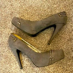 Grey Suede Chain Pump 5” Heel